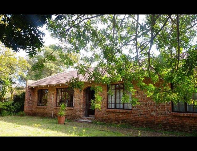 4 BEDROOM HOUSE RENTED IN CHARLO